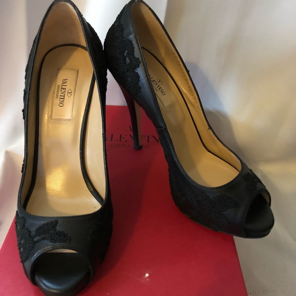 Valentino platform peep toe pumps with box